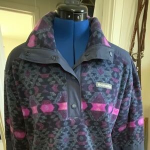 Size Large Ladies Columbia Pull-Over